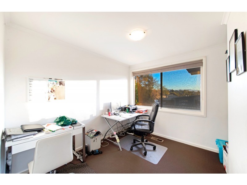 43 Hawkesbury Crescent, Farrer ACT 2607
