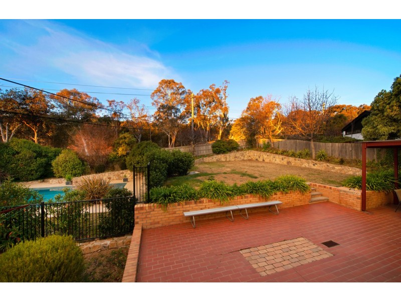 43 Hawkesbury Crescent, Farrer ACT 2607