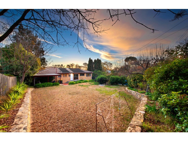 43 Hawkesbury Crescent, Farrer ACT 2607