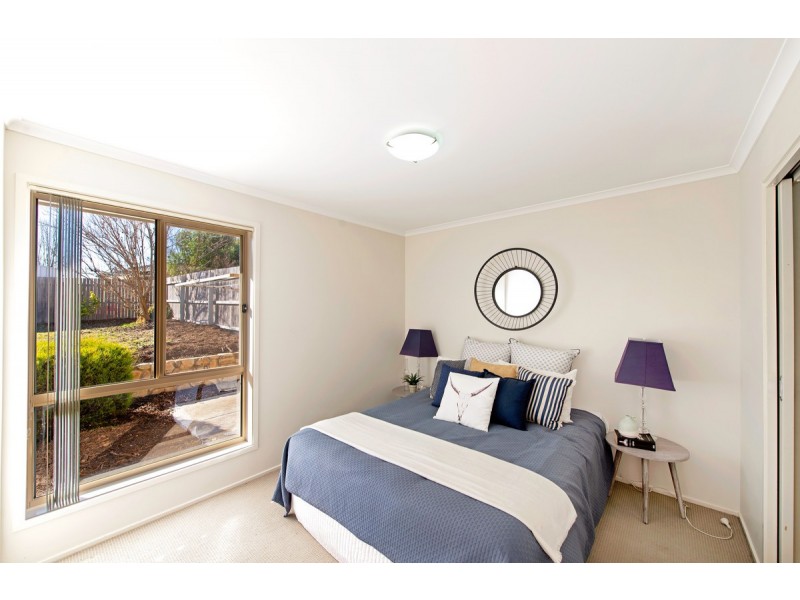 12 Hazelton Street, Macgregor ACT 2615