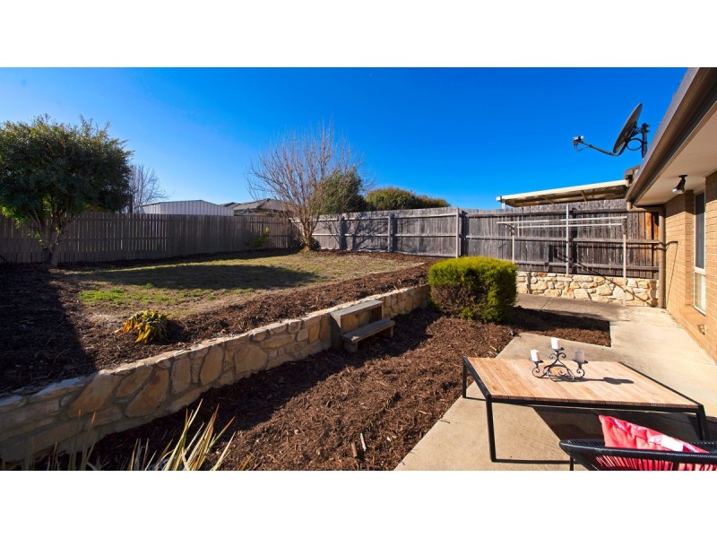 12 Hazelton Street, Macgregor ACT 2615