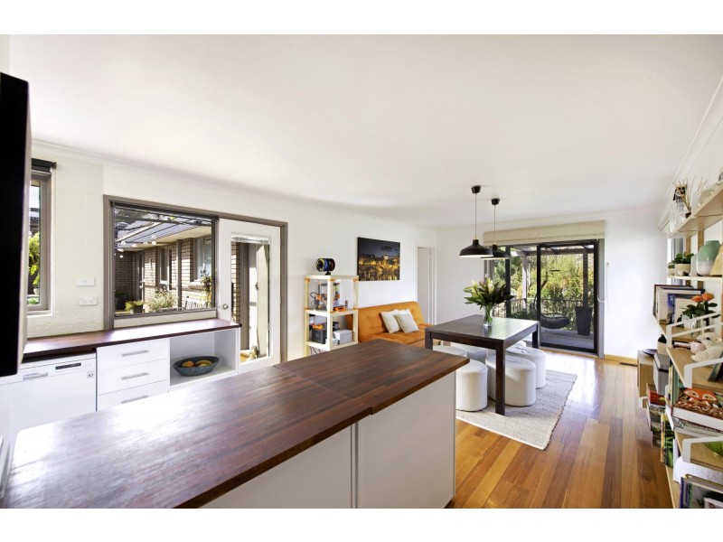 18 Mackenzie Street, Hackett ACT 2602