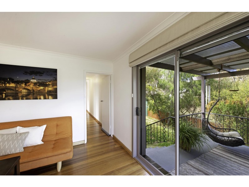 18 Mackenzie Street, Hackett ACT 2602