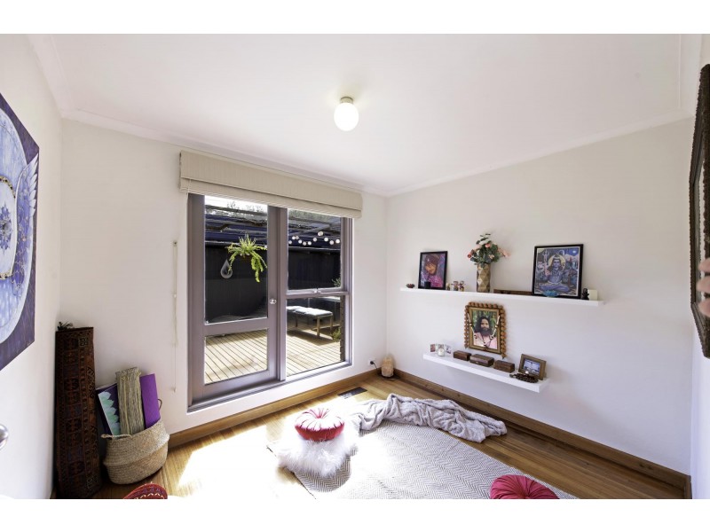 18 Mackenzie Street, Hackett ACT 2602