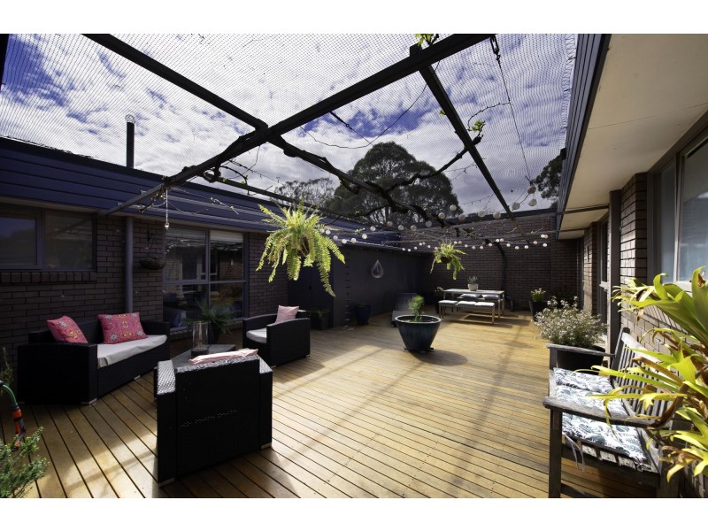 18 Mackenzie Street, Hackett ACT 2602