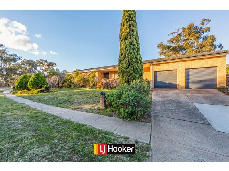 32 Clarey Crescent, Spence ACT 2615