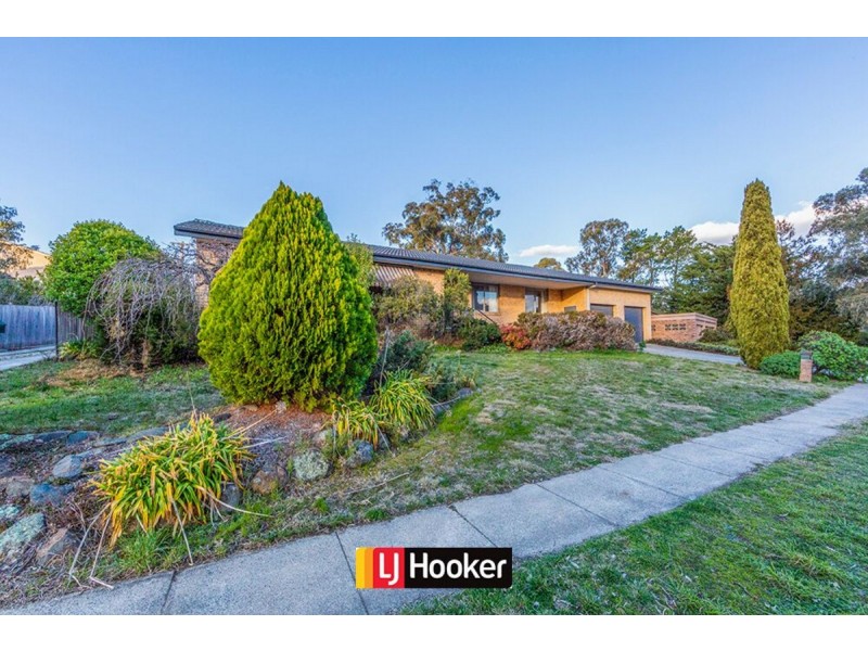 32 Clarey Crescent, Spence ACT 2615