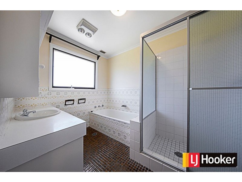 32 Clarey Crescent, Spence ACT 2615