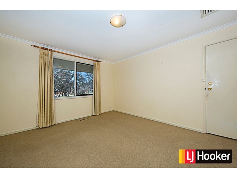 32 Clarey Crescent, Spence ACT 2615