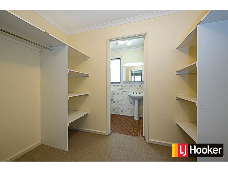 32 Clarey Crescent, Spence ACT 2615