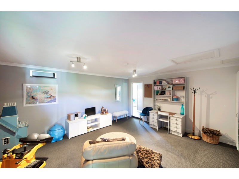 5 John James Loop, Macgregor ACT 2615