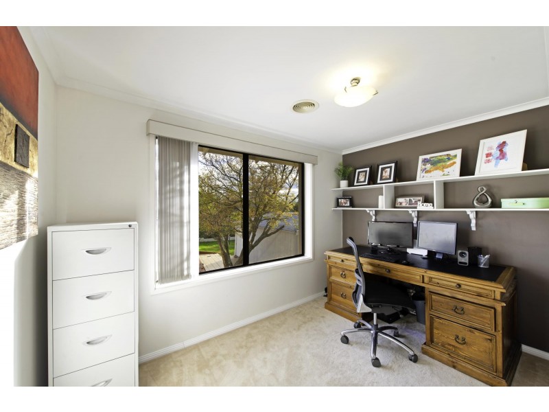 4 Crawford Crescent, Flynn ACT 2615