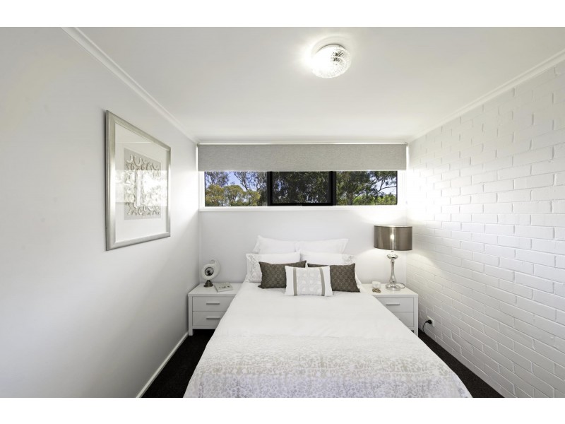 96 Grayson Street, Hackett ACT 2602