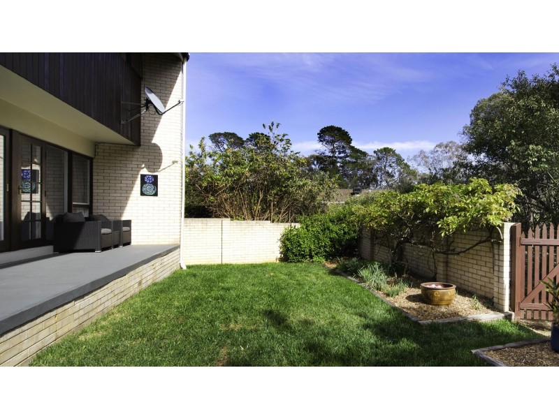 96 Grayson Street, Hackett ACT 2602