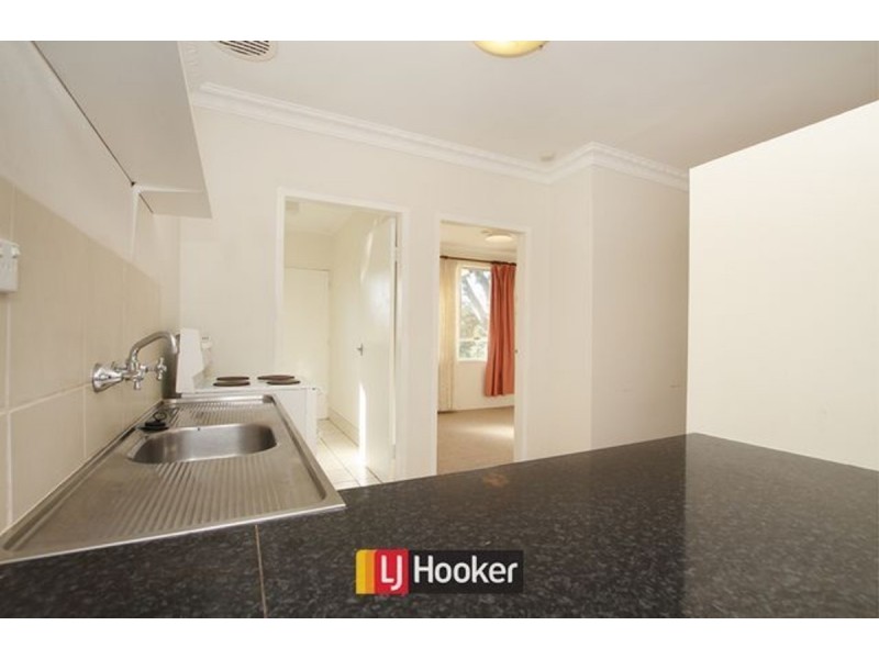 12B Belconnen Way, Page ACT 2614