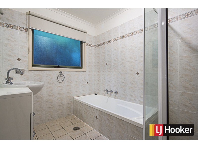 61 William Webb Drive, Mckellar ACT 2617