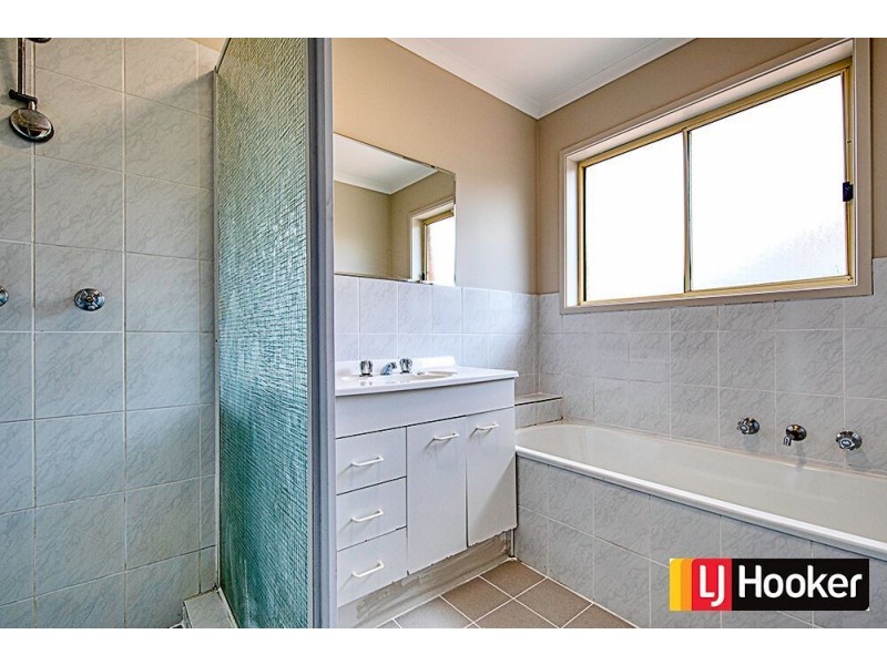 2 Lorne Place, Palmerston ACT 2913