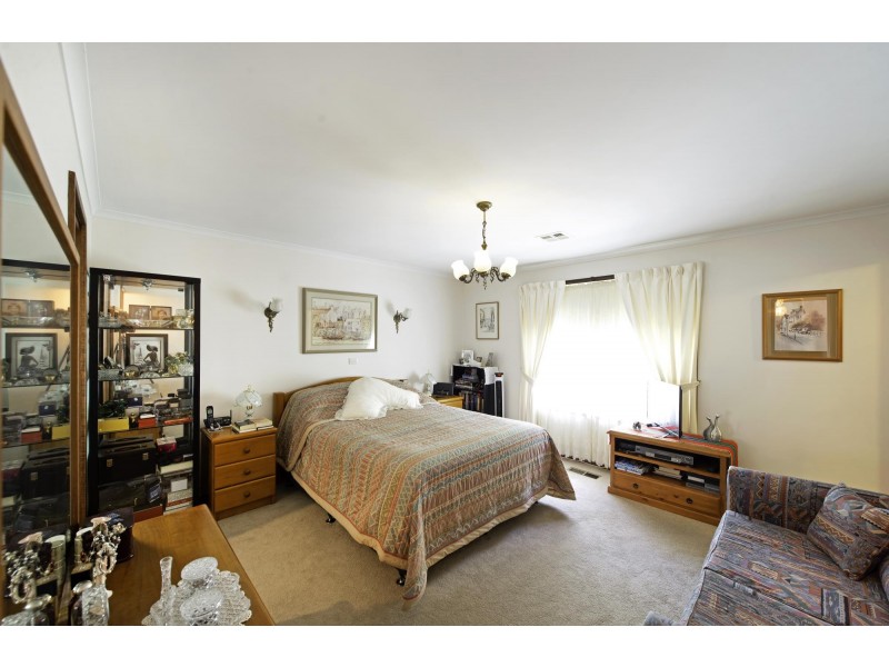 5 Sculptor Street, Giralang ACT 2617