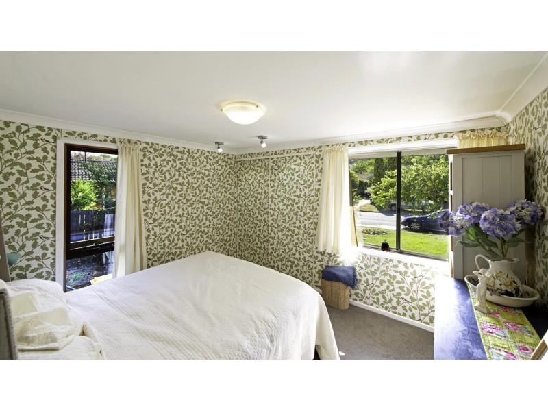 16 Onkaparinga Crescent, Kaleen ACT 2617