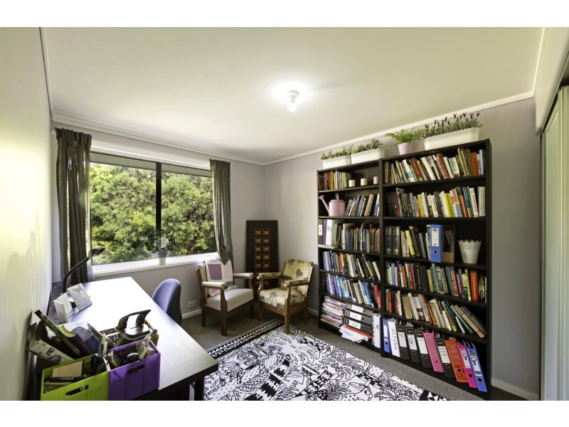 16 Onkaparinga Crescent, Kaleen ACT 2617