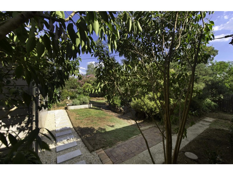 16 Onkaparinga Crescent, Kaleen ACT 2617