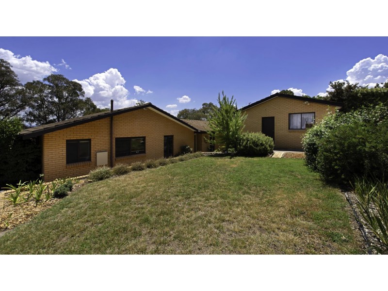 6 North Place, Charnwood ACT 2615