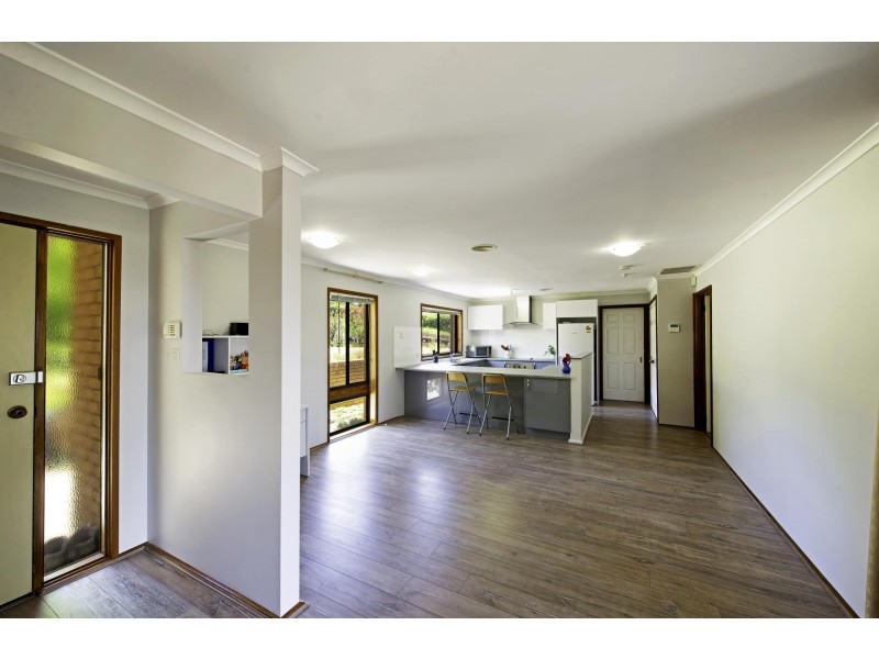 6 North Place, Charnwood ACT 2615