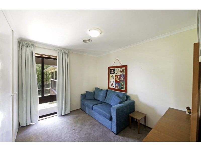 6 North Place, Charnwood ACT 2615