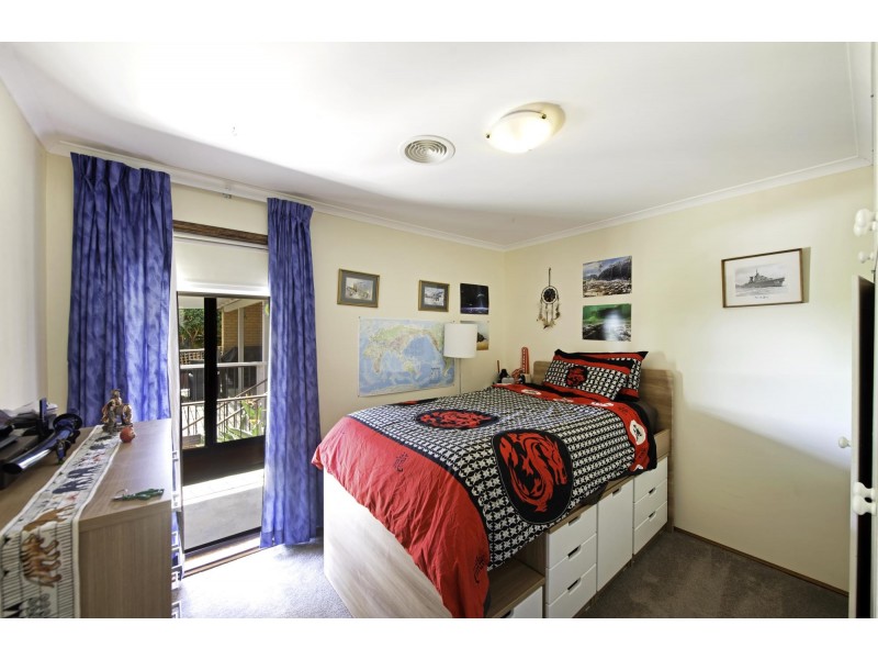 6 North Place, Charnwood ACT 2615