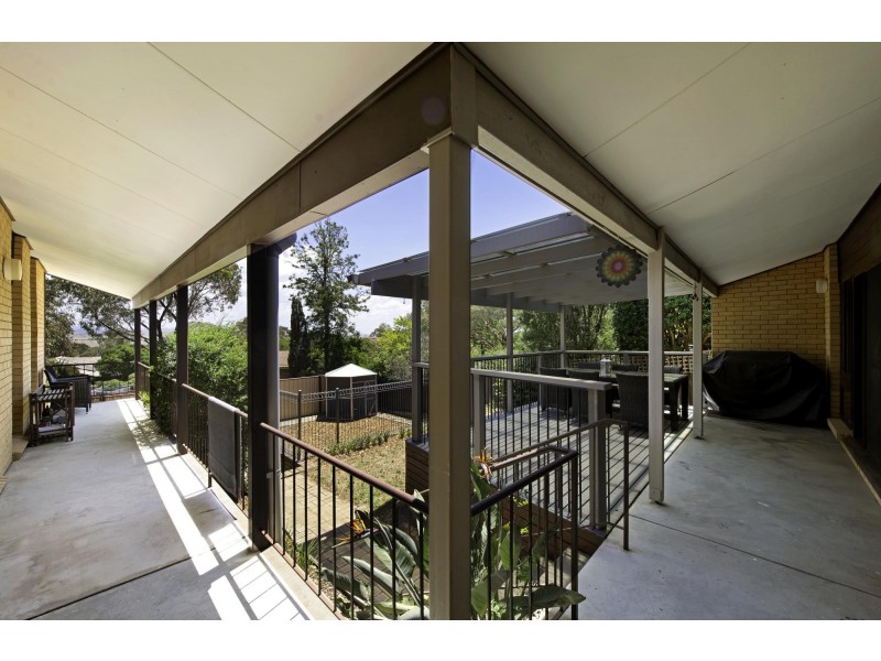 6 North Place, Charnwood ACT 2615