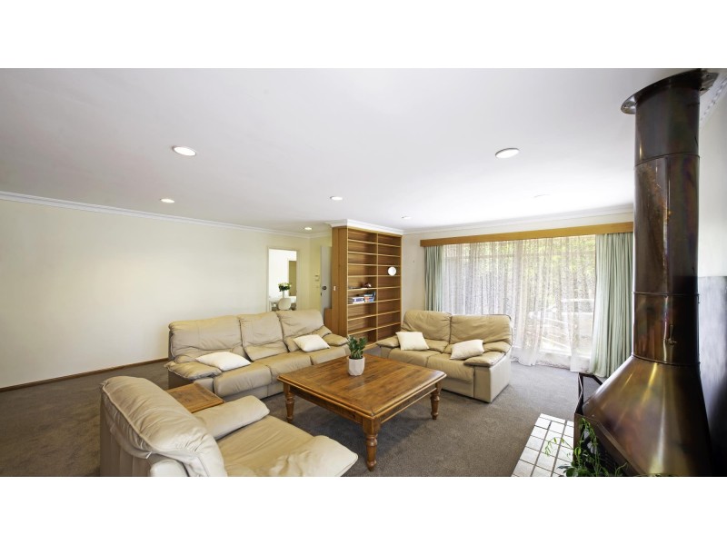 123 MacKenzie Street, Hackett ACT 2602