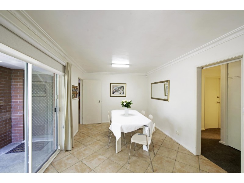 123 MacKenzie Street, Hackett ACT 2602