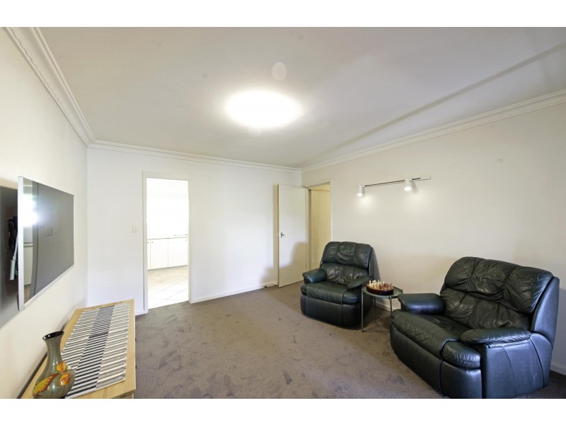 123 MacKenzie Street, Hackett ACT 2602