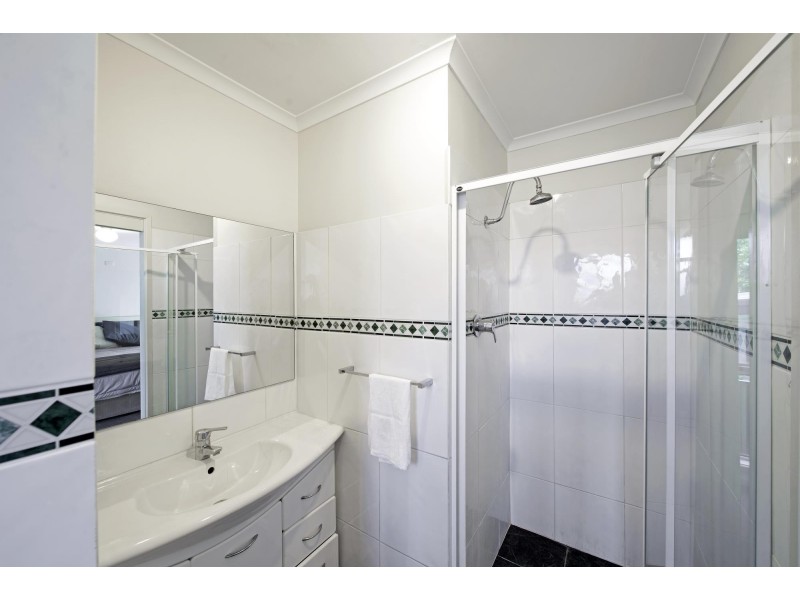 123 MacKenzie Street, Hackett ACT 2602