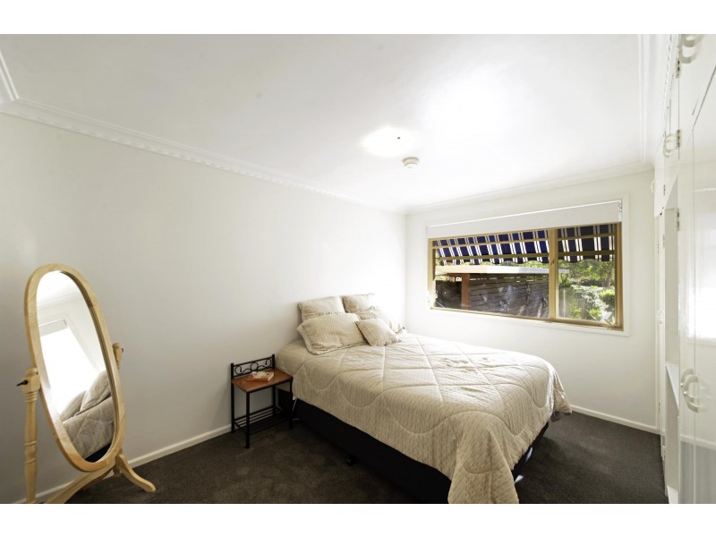 123 MacKenzie Street, Hackett ACT 2602