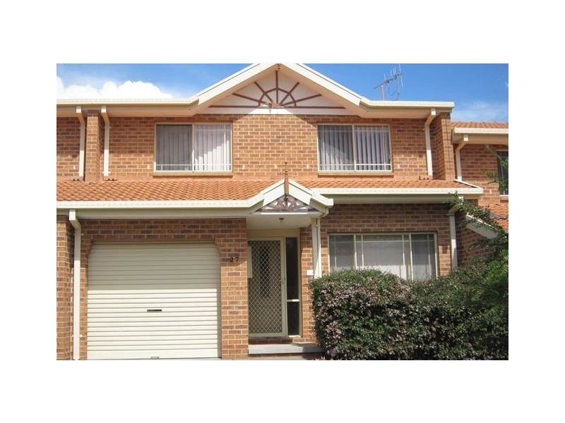 27 Lanley Square, Ngunnawal ACT 2913