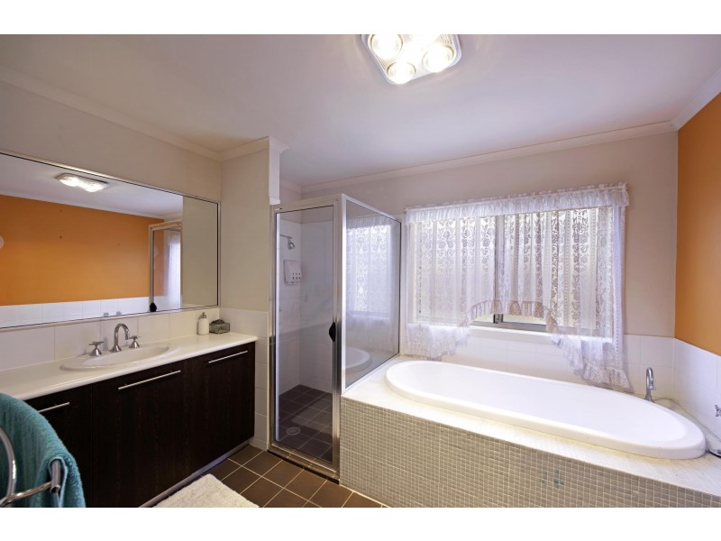 36 Strayleaf Crescent, Gungahlin ACT 2912