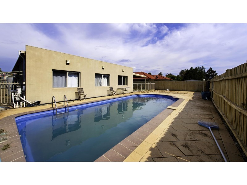 36 Strayleaf Crescent, Gungahlin ACT 2912