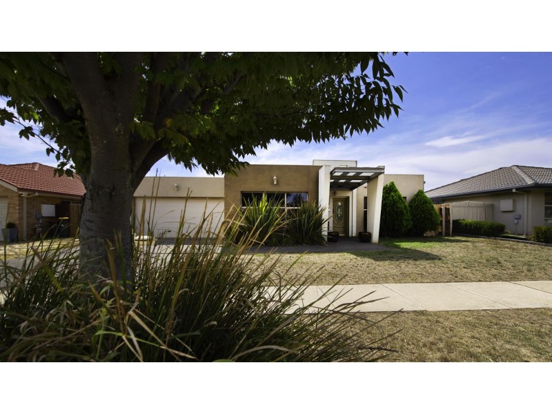 36 Strayleaf Crescent, Gungahlin ACT 2912