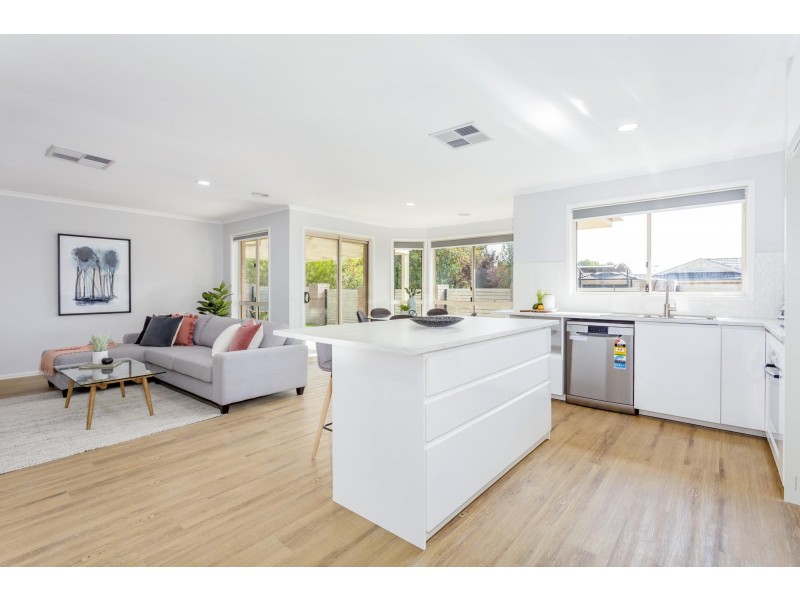 53 Shoobridge Circuit, Dunlop ACT 2615