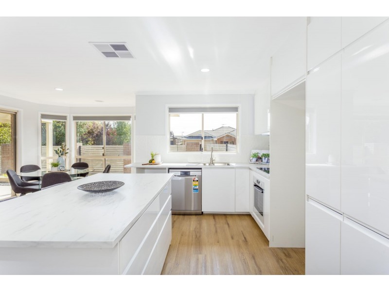 53 Shoobridge Circuit, Dunlop ACT 2615