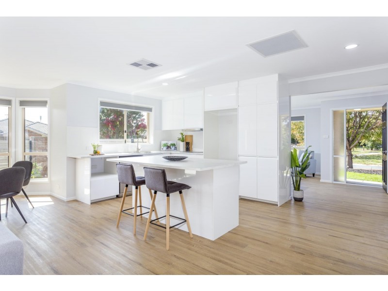 53 Shoobridge Circuit, Dunlop ACT 2615