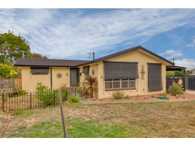 11 Gundulu Place, Giralang ACT 2617