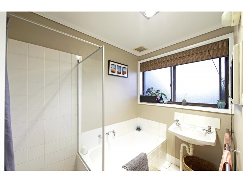 70 Antares Crescent, Giralang ACT 2617