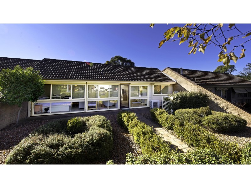 16 Warring Place, Giralang ACT 2617