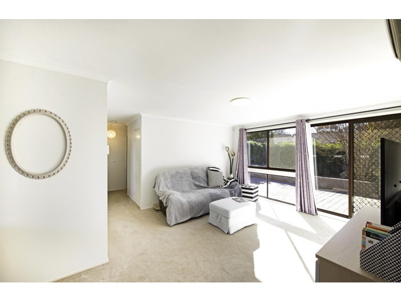 16 Warring Place, Giralang ACT 2617