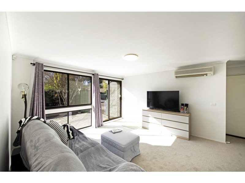 16 Warring Place, Giralang ACT 2617