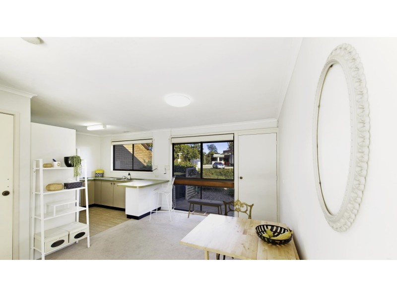 16 Warring Place, Giralang ACT 2617