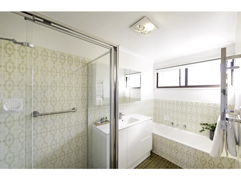 16 Warring Place, Giralang ACT 2617