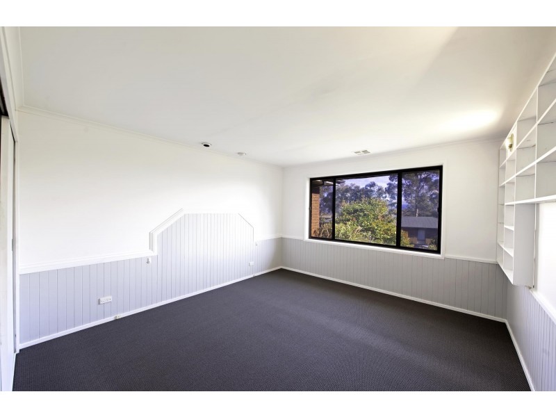 1 Neeld Place, Charnwood ACT 2615